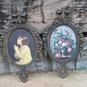 VTG (2) Brass Oval Wall Decor